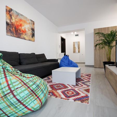 Vitan Central Oasis ---Free Secured Private Parking---Self Check-In-- Bukarest Exteriör bild