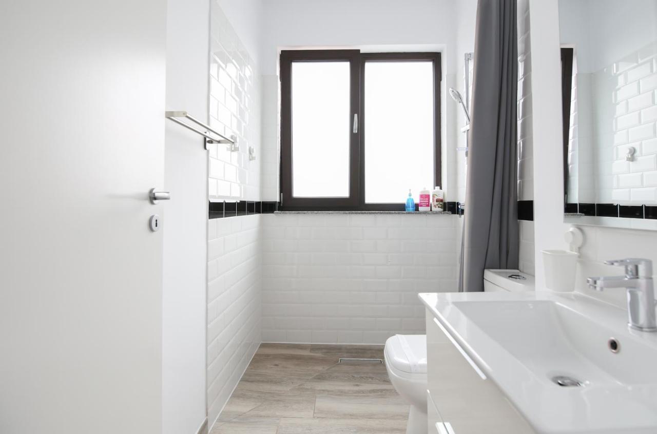 Vitan Central Oasis ---Free Secured Private Parking---Self Check-In-- Bukarest Exteriör bild